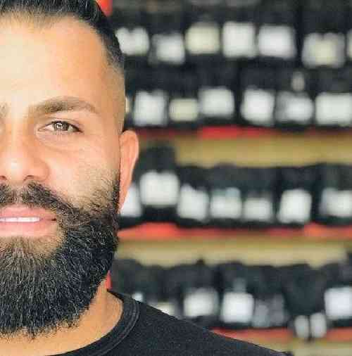 محمد اسمعلی سر راه کنار بورین مه یار بموعه